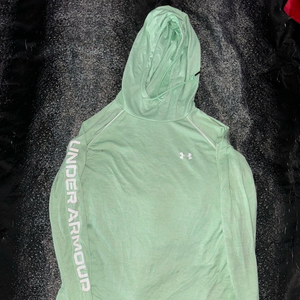 Under armor. Size M. $20 + shipping